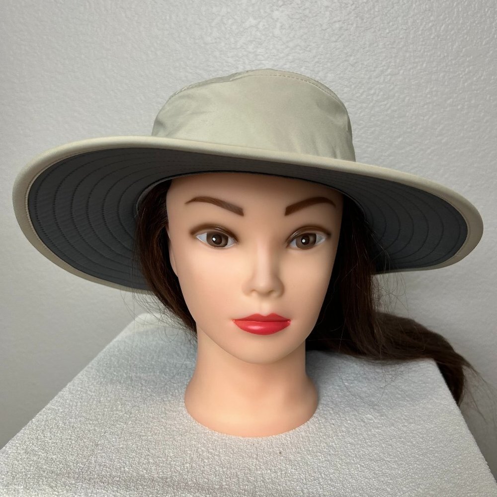 Amazing Condition Solar Escape Safari Hat w/Chin Strap SKU 90